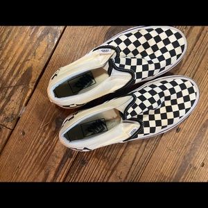 Vans classic black and white size 7